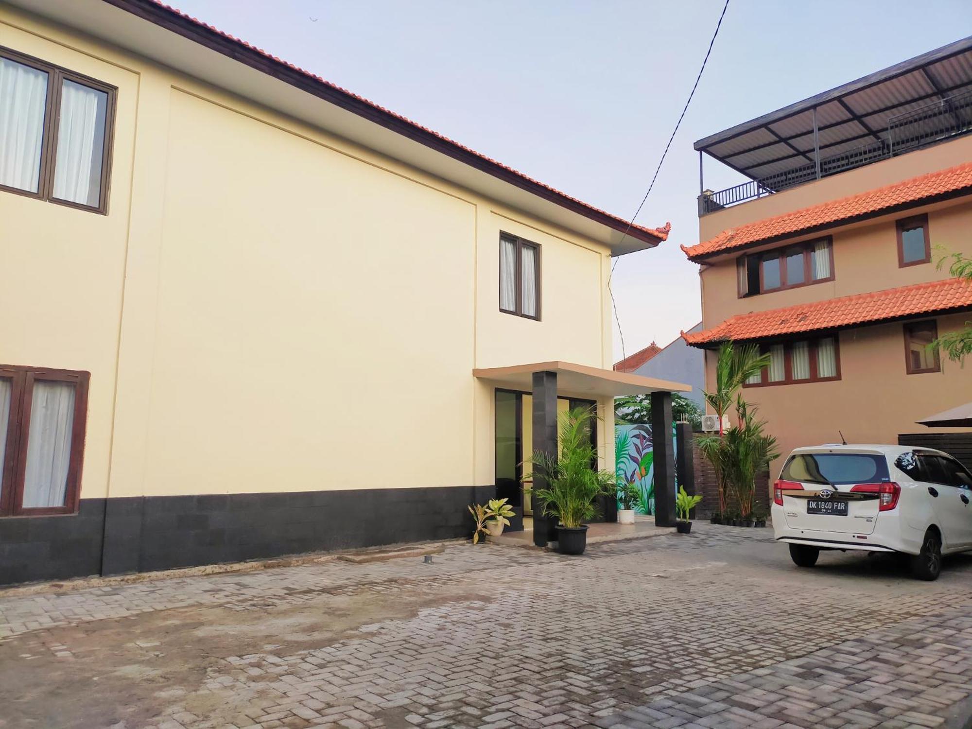 Carstenzs Home Kuta 庫塔 外观 照片